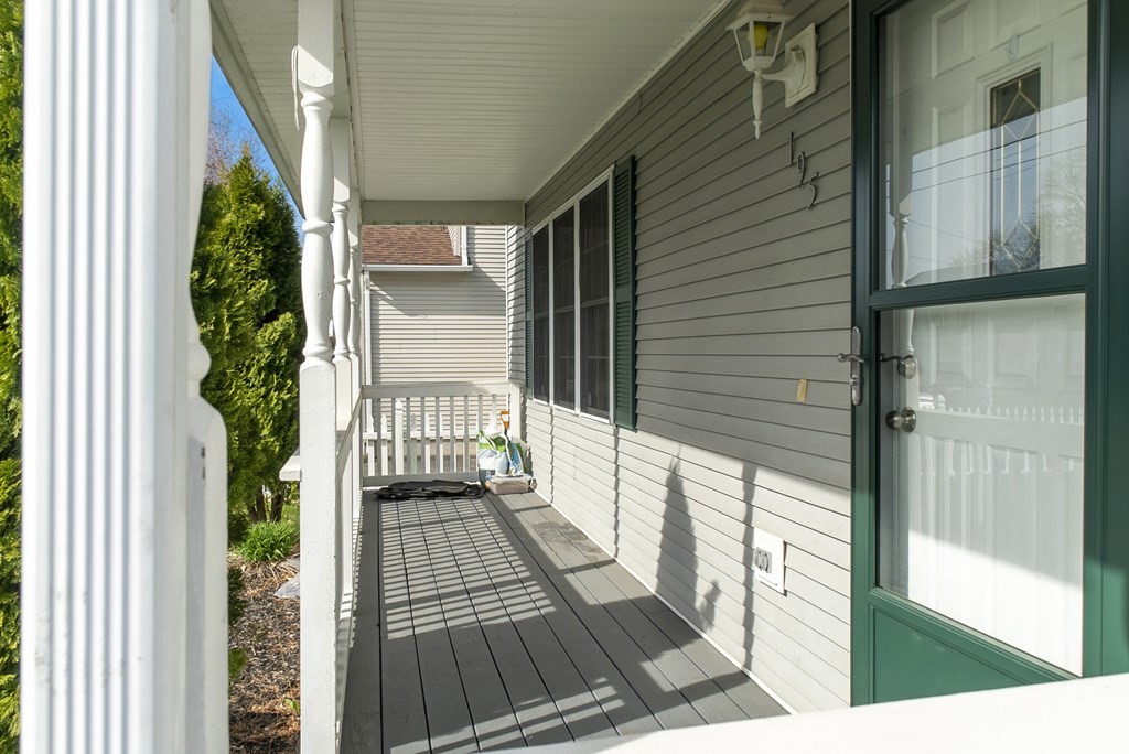 195 Mazarin Street Springfield, MA 01151 - Photo 8 of 25