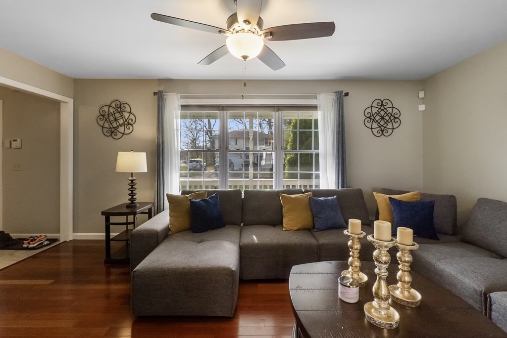 195 Mazarin Street Springfield, MA 01151 - Photo 10 of 25