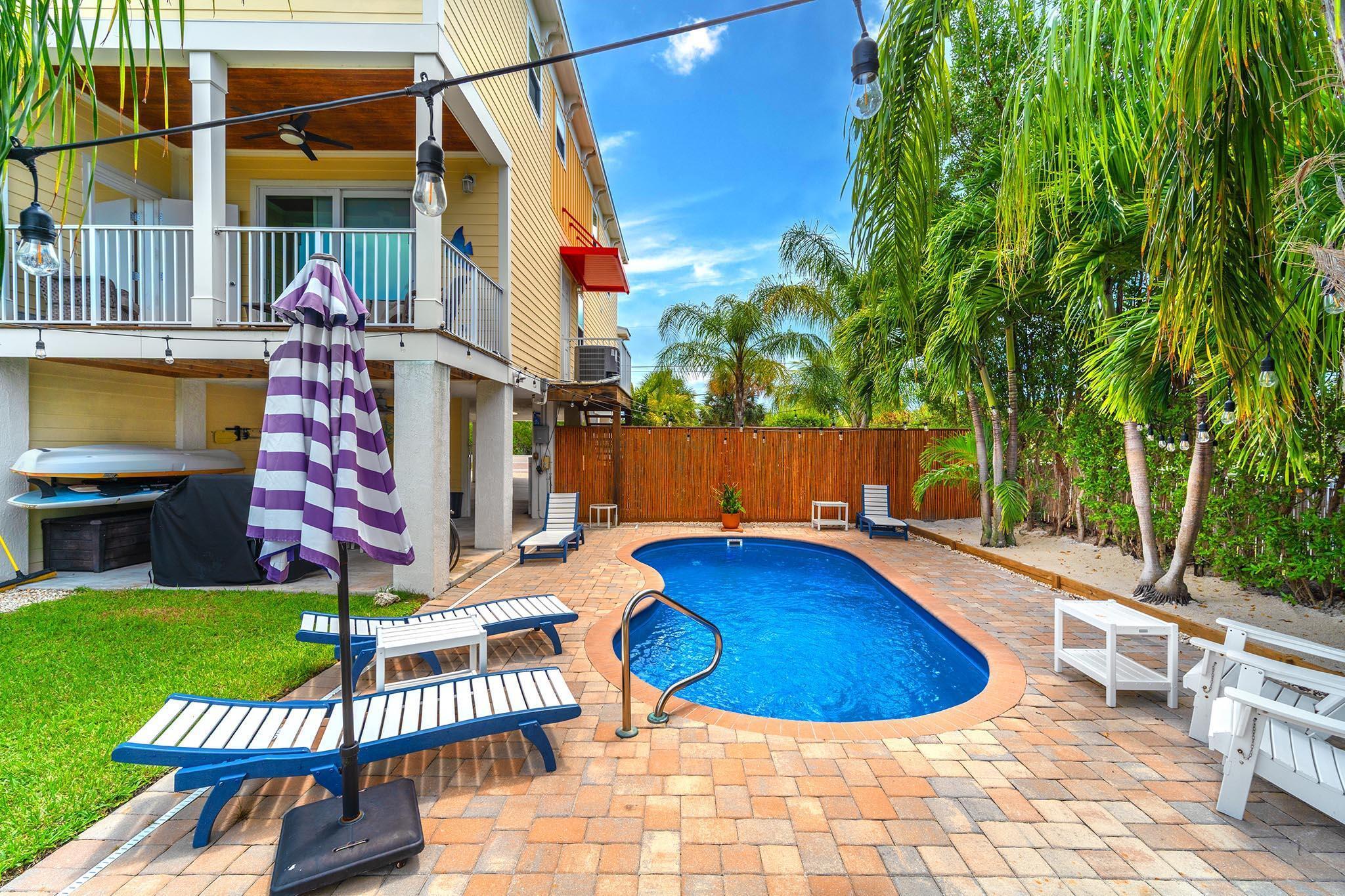 217 Sombrero Beach Road, Unit 1 & 2 Marathon, FL 33050 - Photo 60 of 67 Pool