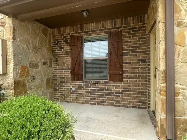 $2,700 | 402 Baby Bear Drive, College Station, TX 77845