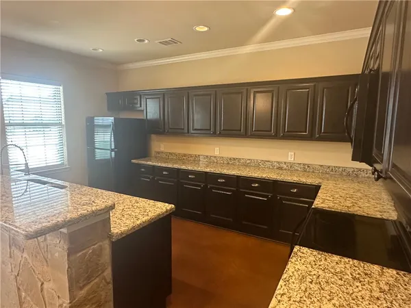 $2,700 | 402 Baby Bear Drive, College Station, TX 77845