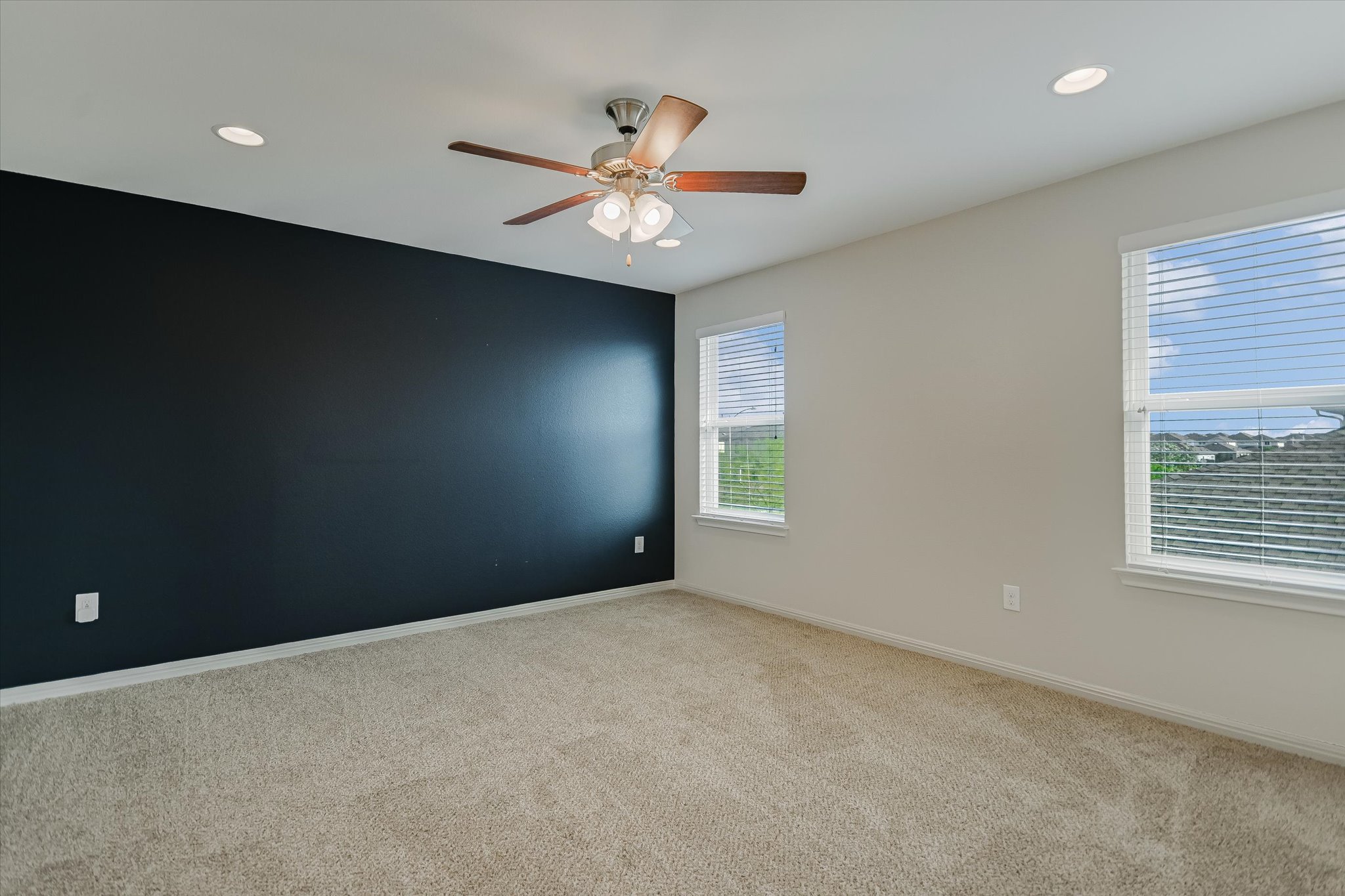 10317 Laurie Lane Austin, TX 78747 - Photo 16 of 27 Primary bedroom