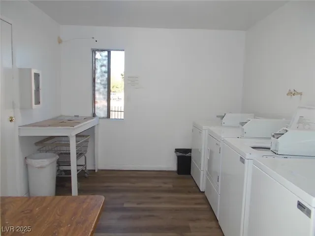 $730 | 711 East Twain Avenue, Unit B02, Las Vegas, NV 89169