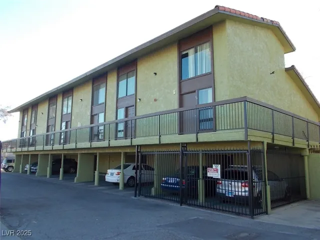 $730 | 711 East Twain Avenue, Unit B02, Las Vegas, NV 89169