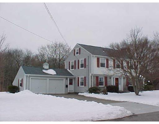 6 Pequot Road Seekonk, MA 02771 - Photo 4 of 18 Gallery Image 4
