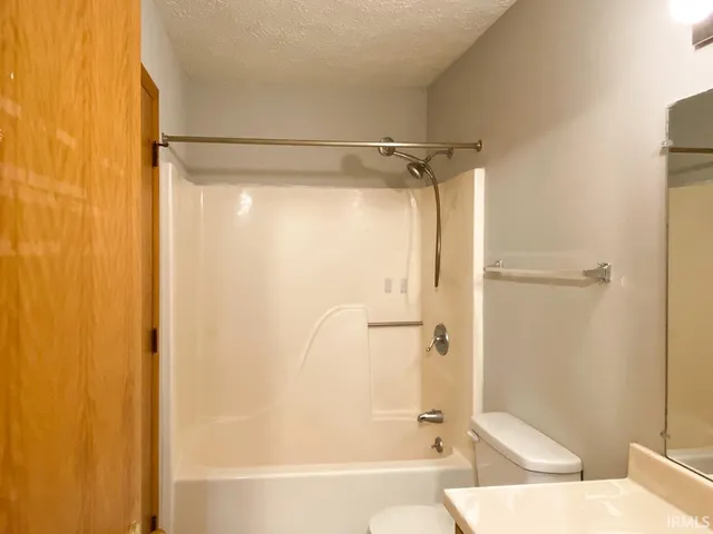 $1,495 | 2344 East Winding Brook Circle, Bloomington, IN 47401