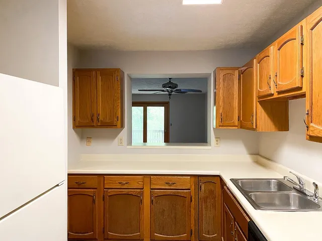 $1,495 | 2344 East Winding Brook Circle, Bloomington, IN 47401