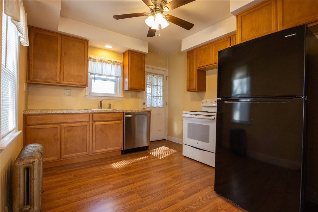 77 Victory Street Cranston, RI 02910 - Photo 4 of 17