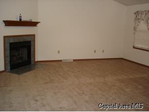 6324 Brent Drive Springfield, IL 62712 - Photo 2 of 6