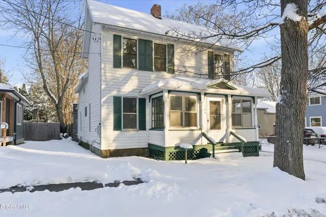 $2,700 | 106 Lawrence Street, Saratoga Springs, NY 12866