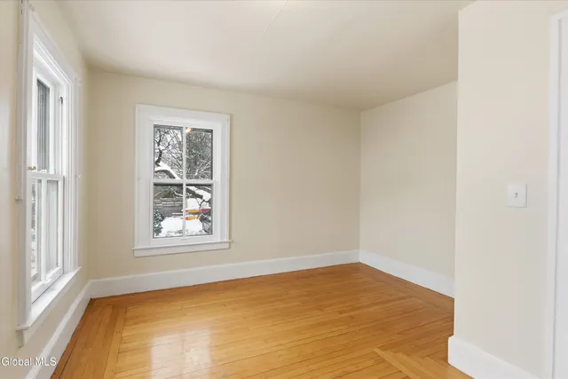 $2,700 | 106 Lawrence Street, Saratoga Springs, NY 12866