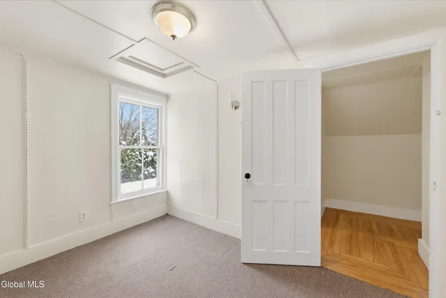 $2,700 | 106 Lawrence Street, Saratoga Springs, NY 12866