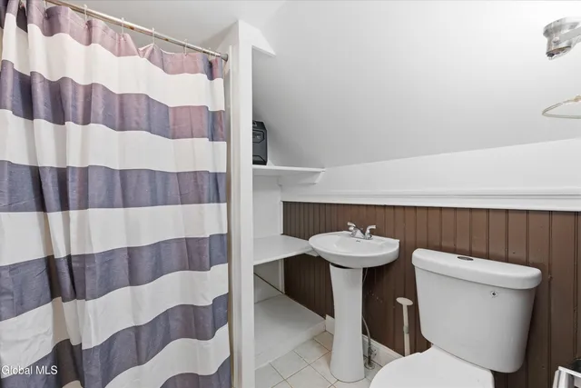 $2,700 | 106 Lawrence Street, Saratoga Springs, NY 12866