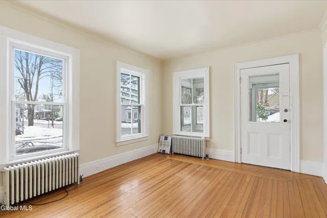 $2,700 | 106 Lawrence Street, Saratoga Springs, NY 12866