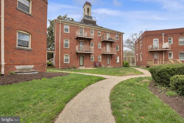 $2,150 | 1301 East Abingdon Drive, Unit 2, Alexandria, VA 22314