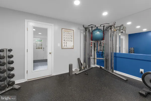 $2,150 | 1301 East Abingdon Drive, Unit 2, Alexandria, VA 22314