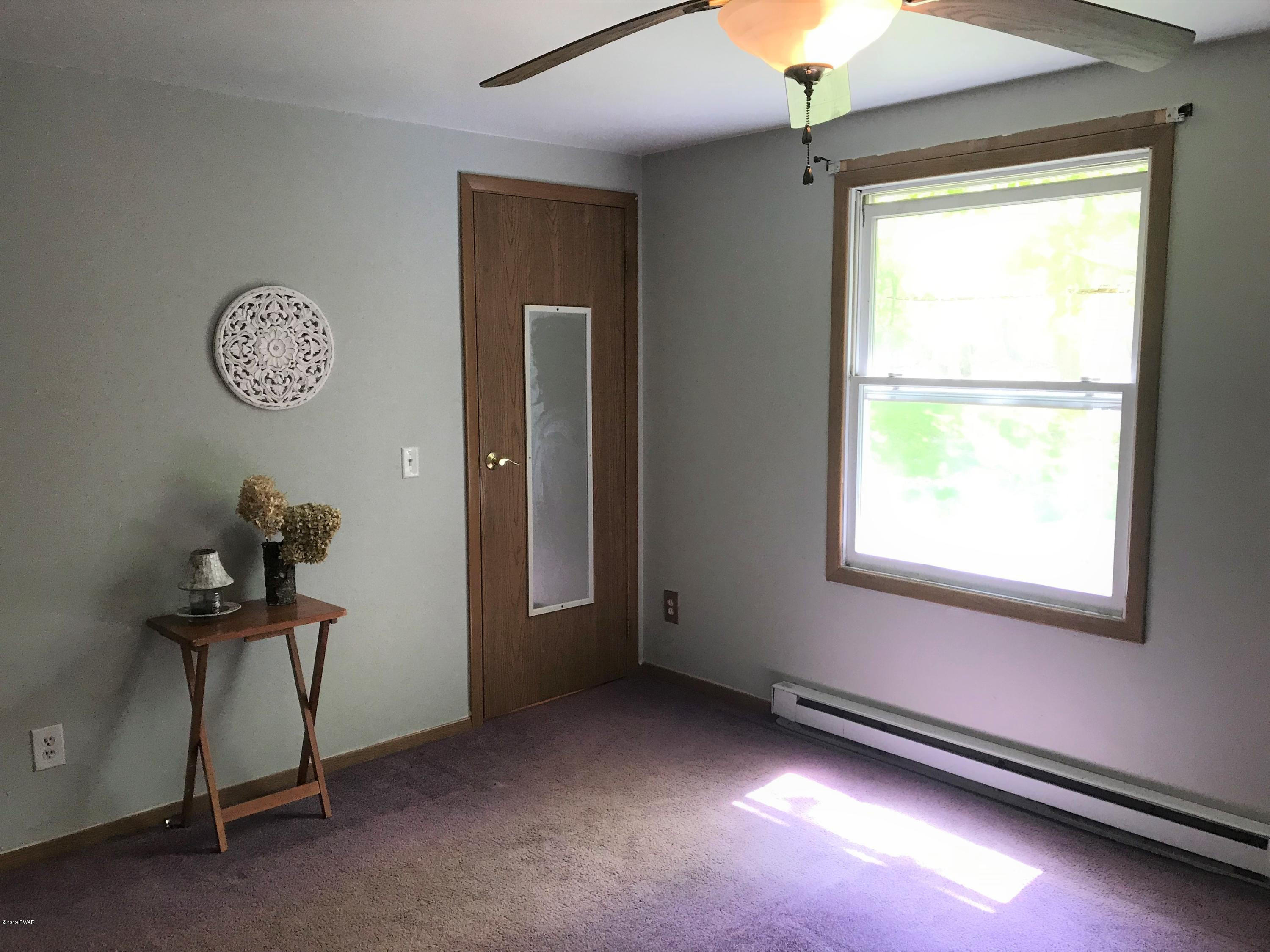 116 Keystone Drive Dingmans Ferry, PA 18328 - Photo 11 of 22
