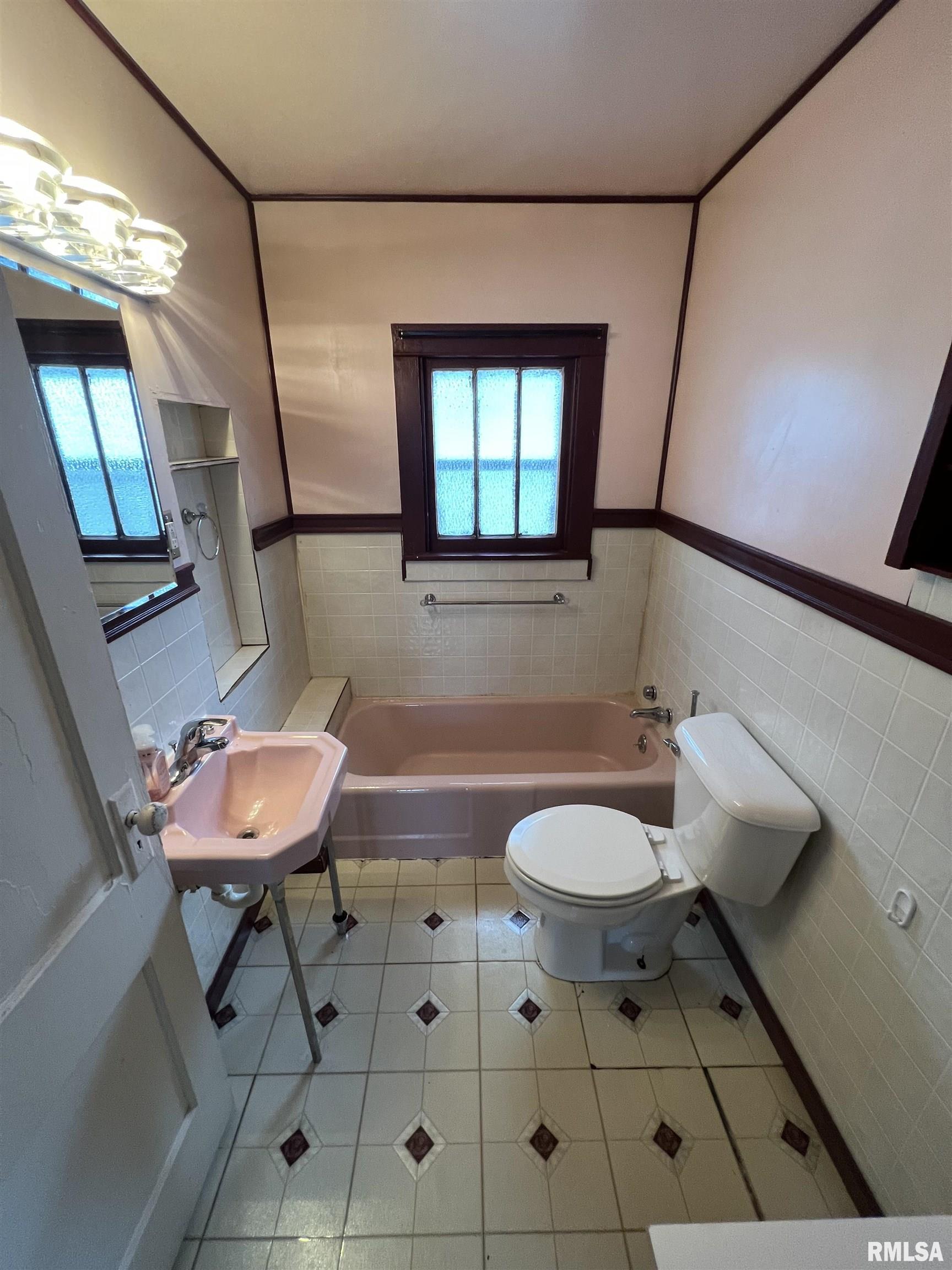 1306 East Lenox Avenue Springfield, IL 62703 - Photo 13 of 33