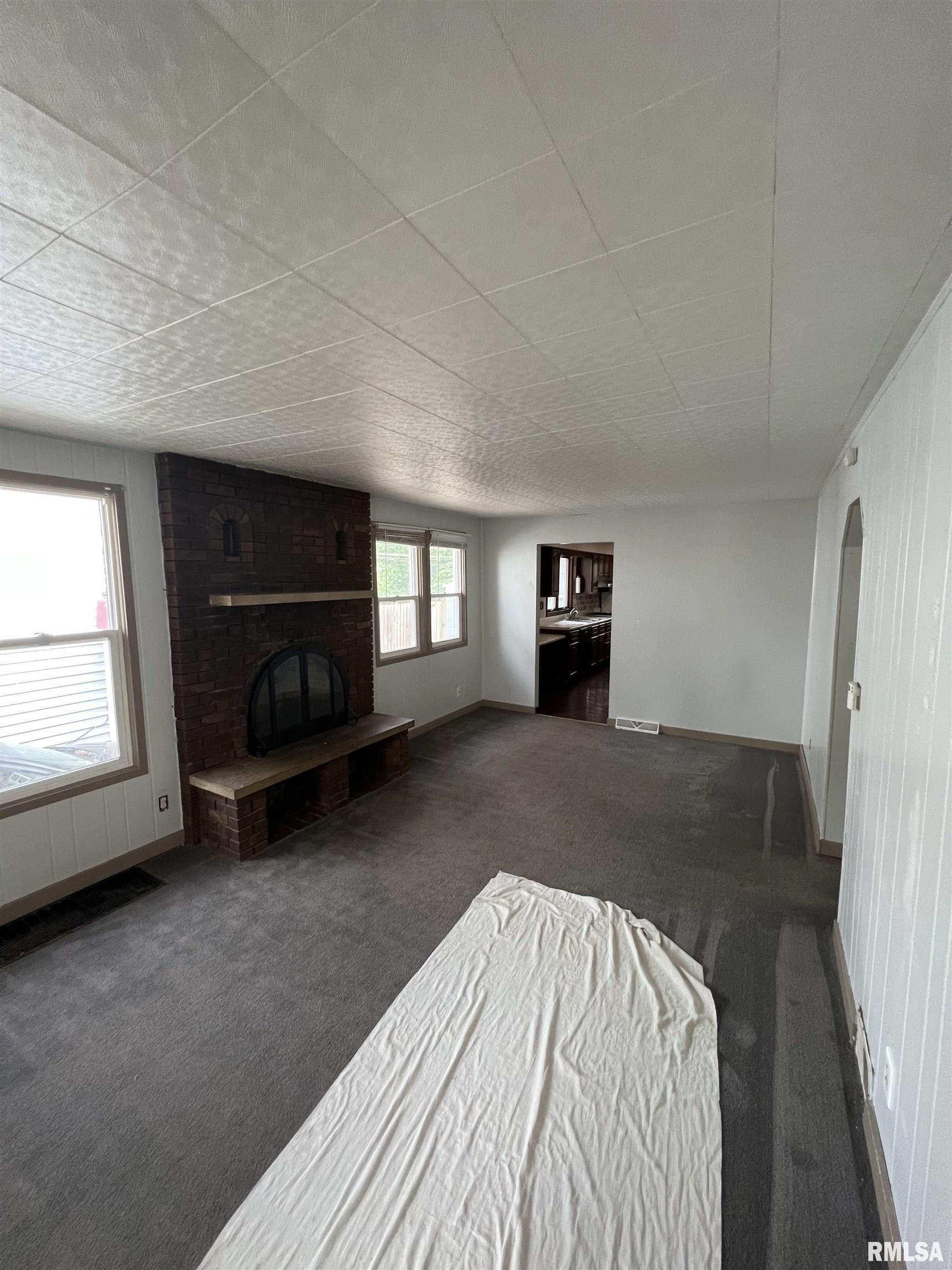 1306 East Lenox Avenue Springfield, IL 62703 - Photo 2 of 33