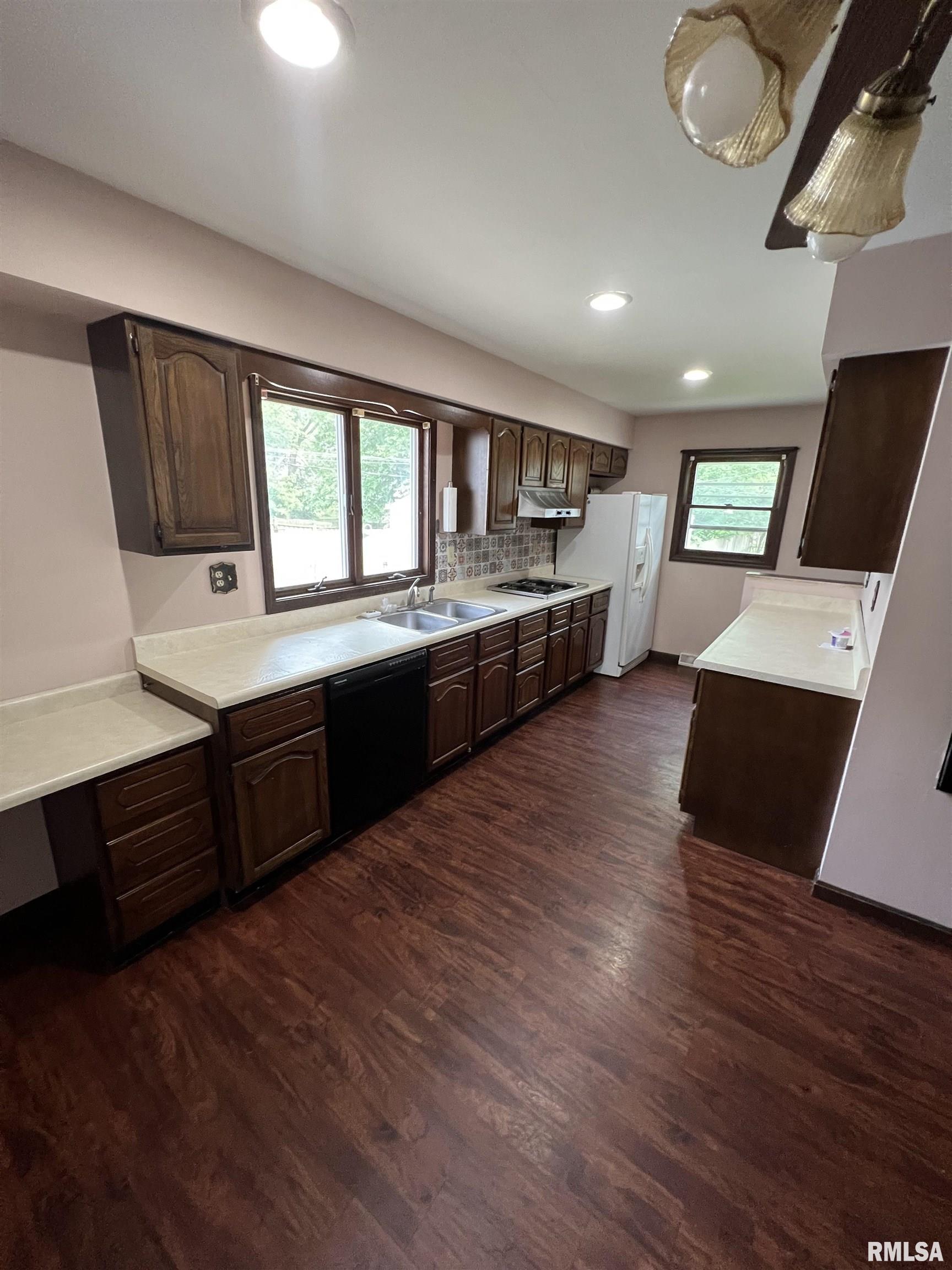 1306 East Lenox Avenue Springfield, IL 62703 - Photo 5 of 33