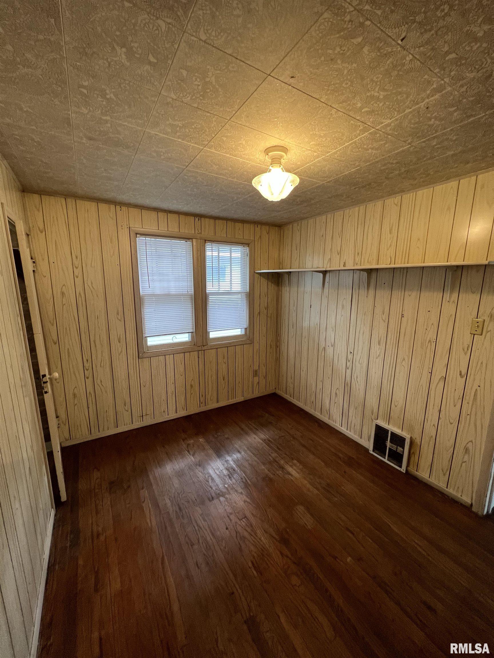 1306 East Lenox Avenue Springfield, IL 62703 - Photo 10 of 33