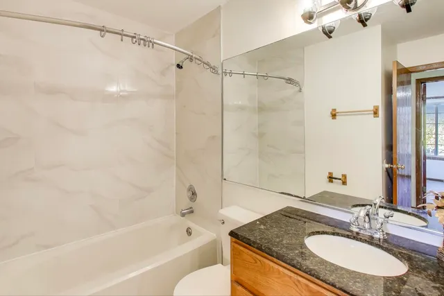 $369,900 | 1532 Golden Oaks Parkway, Aurora, IL 60506