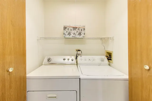 $369,900 | 1532 Golden Oaks Parkway, Aurora, IL 60506