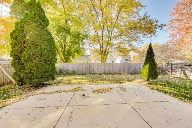 $369,900 | 1532 Golden Oaks Parkway, Aurora, IL 60506