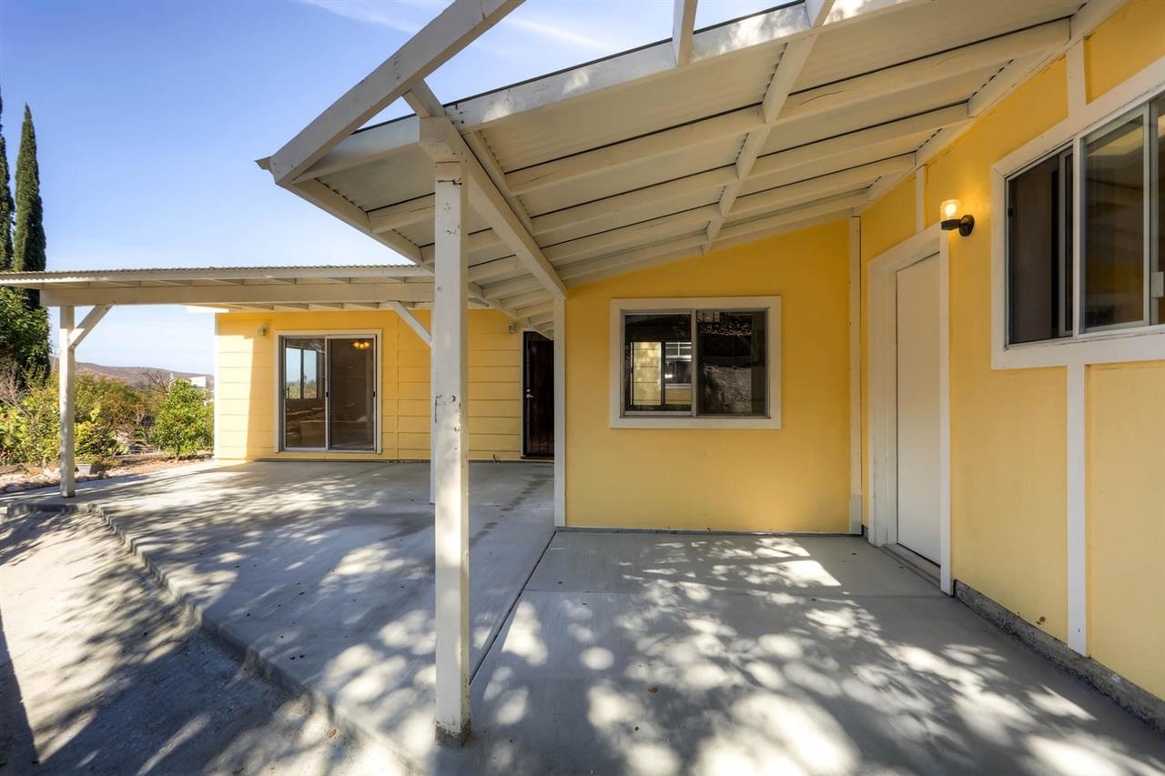 12062 Old Pomerado Road Poway, CA 92064 - Photo 15 of 21