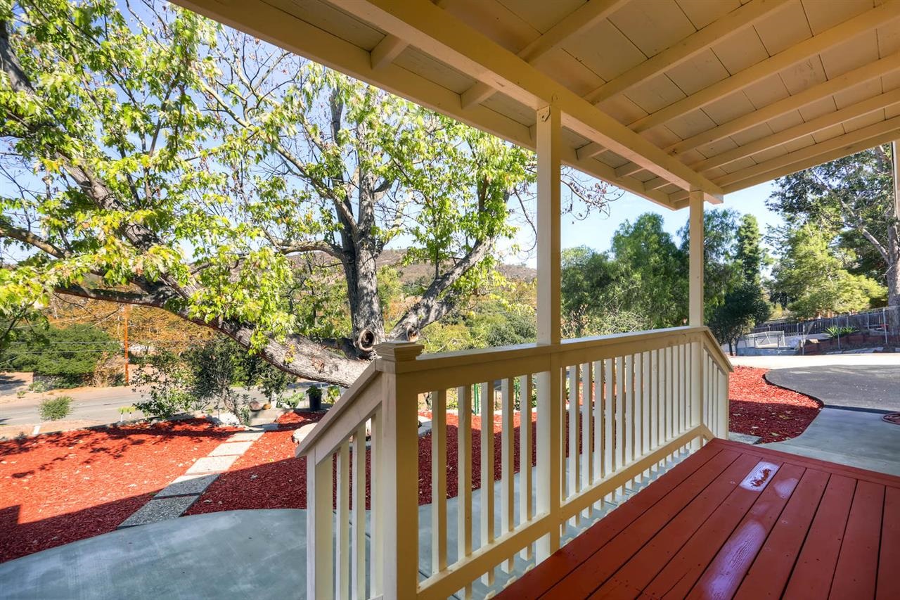 12062 Old Pomerado Road Poway, CA 92064 - Photo 4 of 21