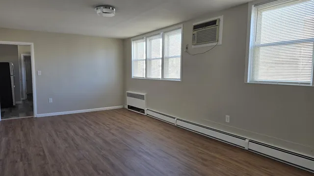 $1,850 | 667 Broadway, Unit 1, Bayonne, NJ 07002