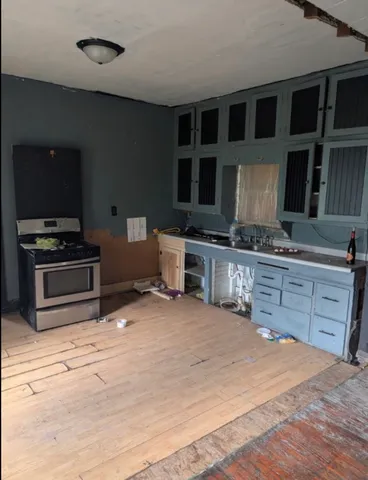 a view of an empty room and window