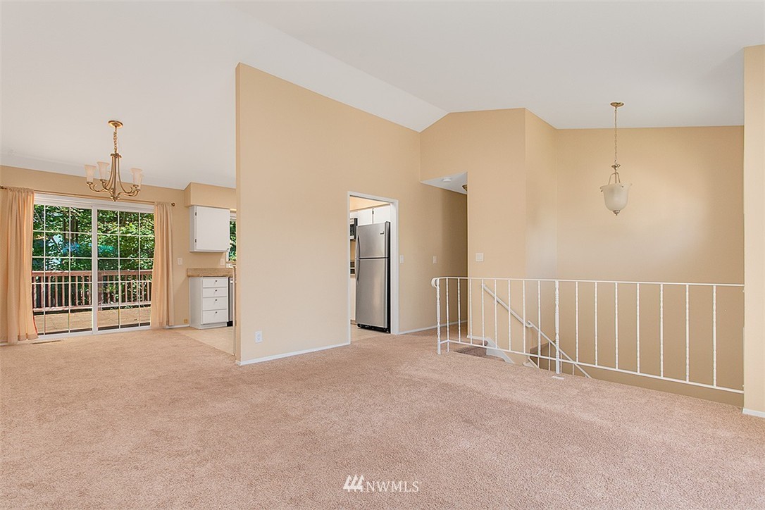 19733 24th Drive Southeast Bothell, WA 98012 - Photo 5 of 14 Gallery Image 5