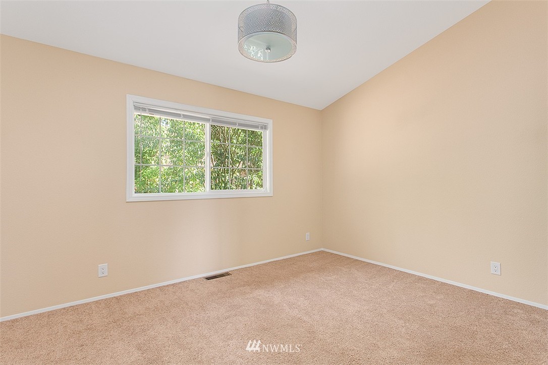 19733 24th Drive Southeast Bothell, WA 98012 - Photo 7 of 14 Gallery Image 7