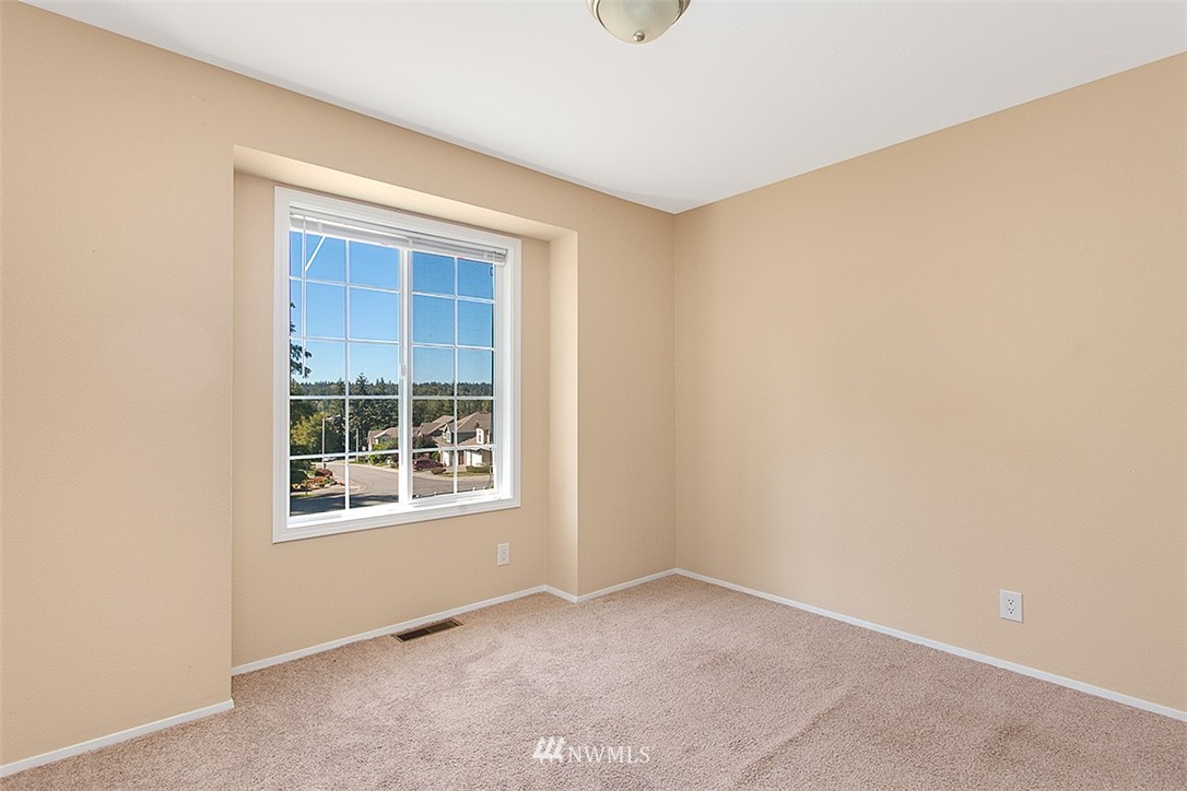 19733 24th Drive Southeast Bothell, WA 98012 - Photo 9 of 14 Gallery Image 9