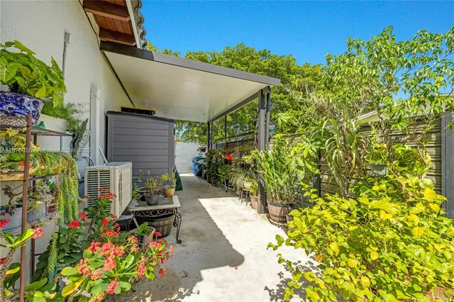 $1,175,000 | 4325 Southwest 95th Avenue, Miami, FL 33165