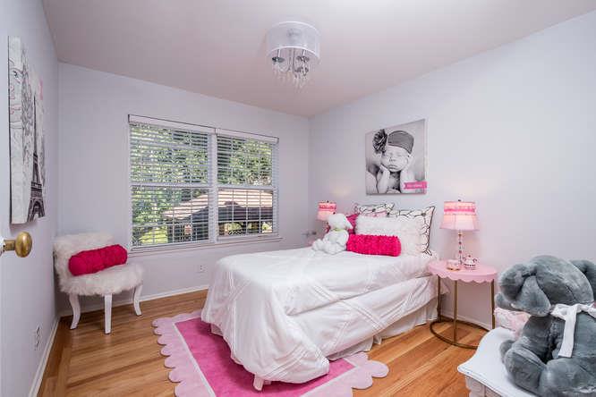 1109 Ladera Way Belmont, CA 94002 - Photo 17 of 29