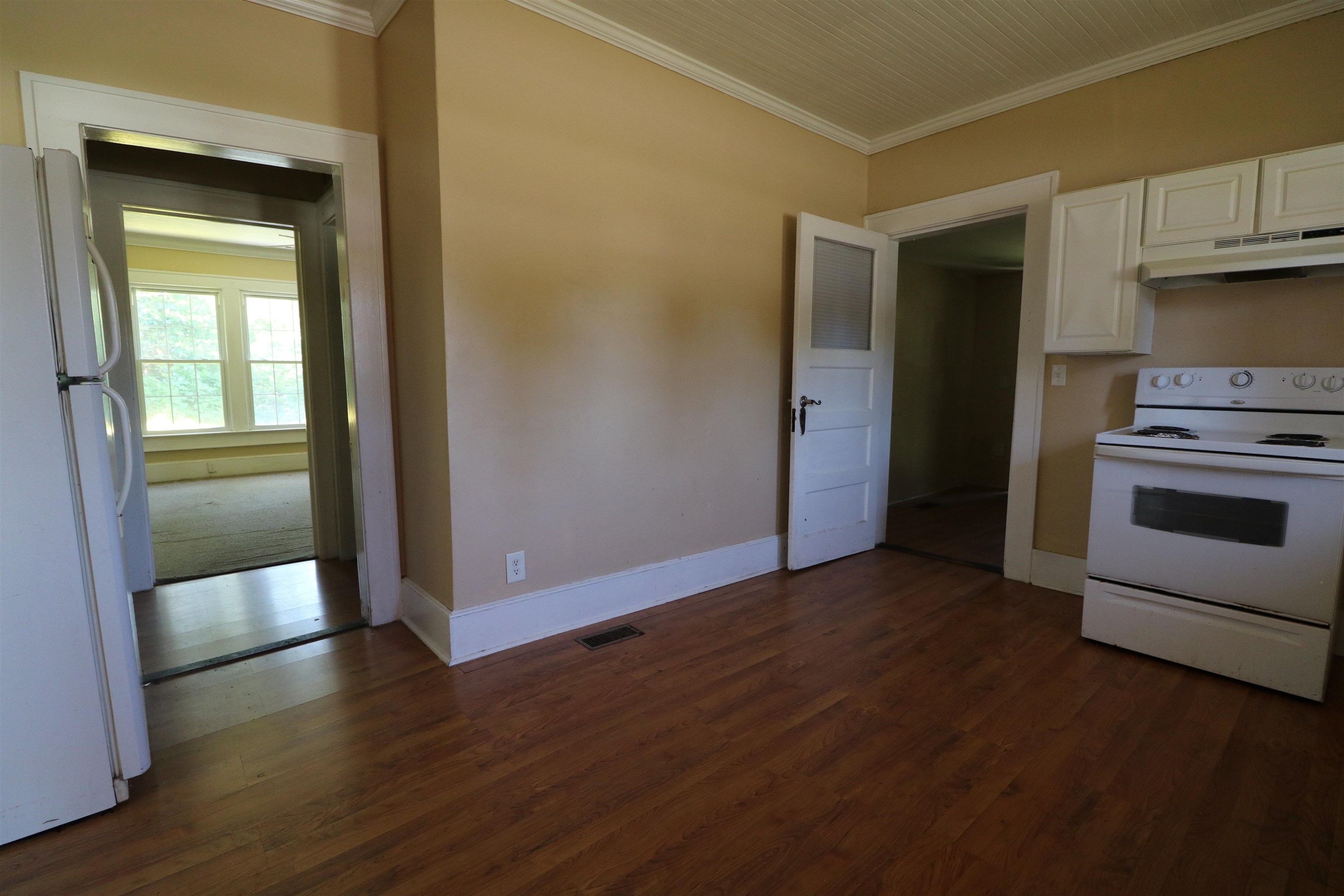 302 South Main Street Lake View, SC 29563 - Photo 8 of 27