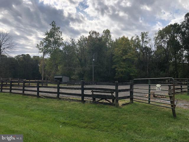 21175 San Mar Road Boonsboro, MD 21713 - Photo 57 of 99 Riding ring
