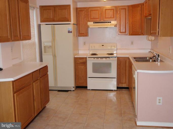 129 Cove Point Road Lusby, MD 20657 - Photo 4 of 10 Kitchen