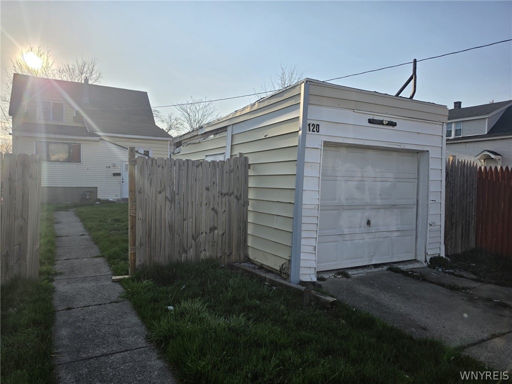 120 Shepard Street Buffalo, NY 14212 - Photo 3 of 19