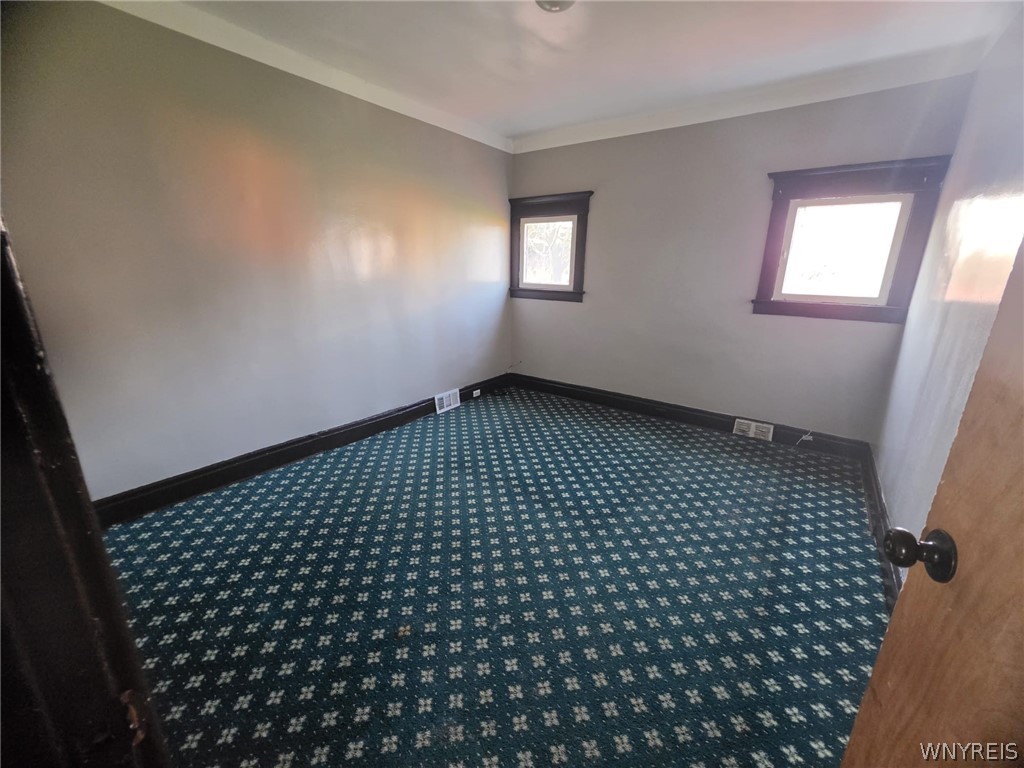 120 Shepard Street Buffalo, NY 14212 - Photo 8 of 19