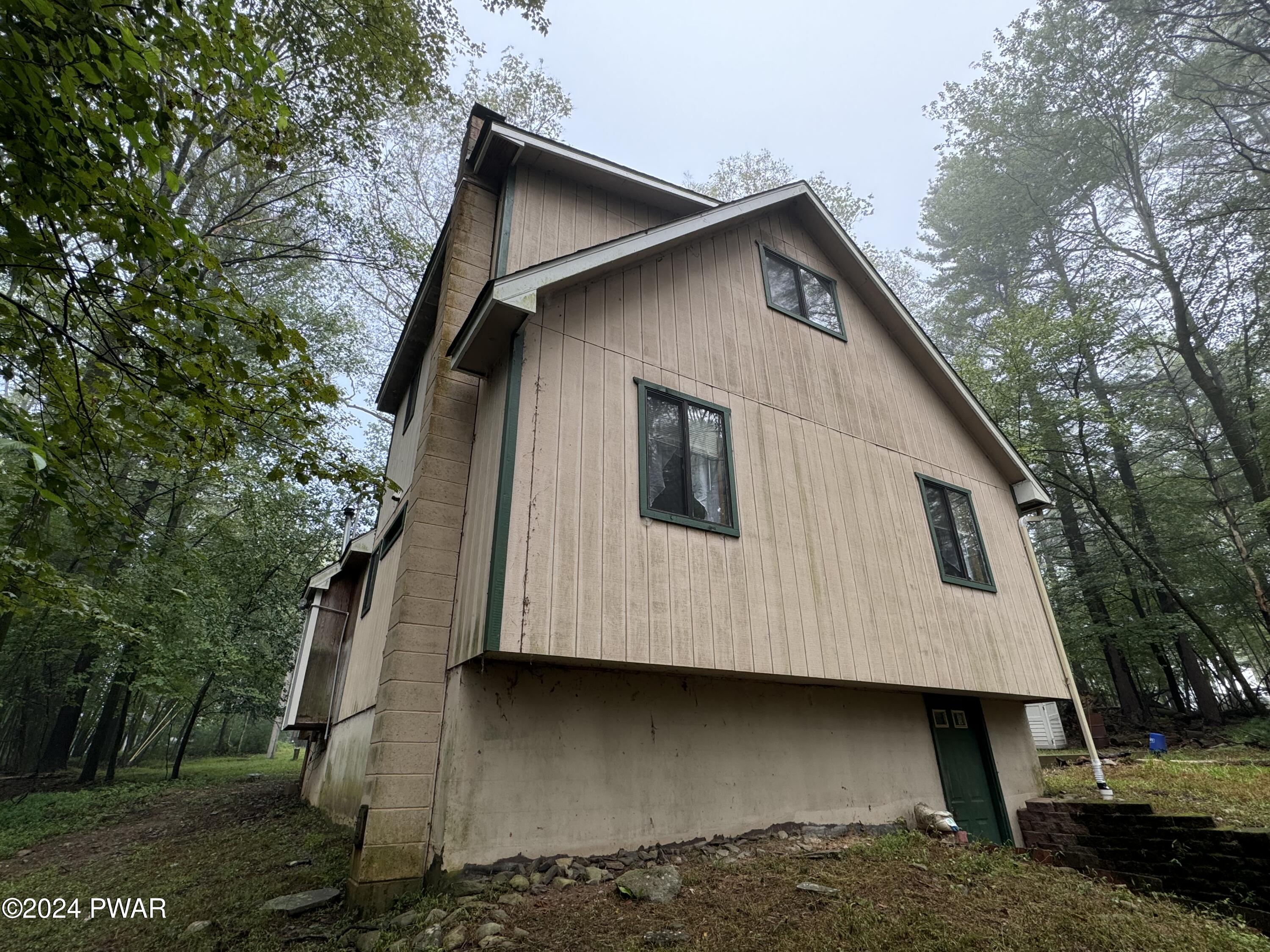 106 Carol Court Dingmans Ferry, PA 18328 - Photo 21 of 22 Rear View