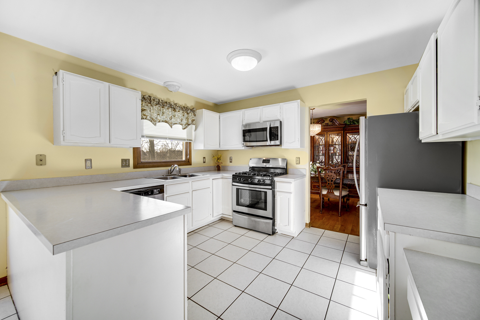 1237 Thrun Drive Batavia, IL 60510 - Photo 7 of 23