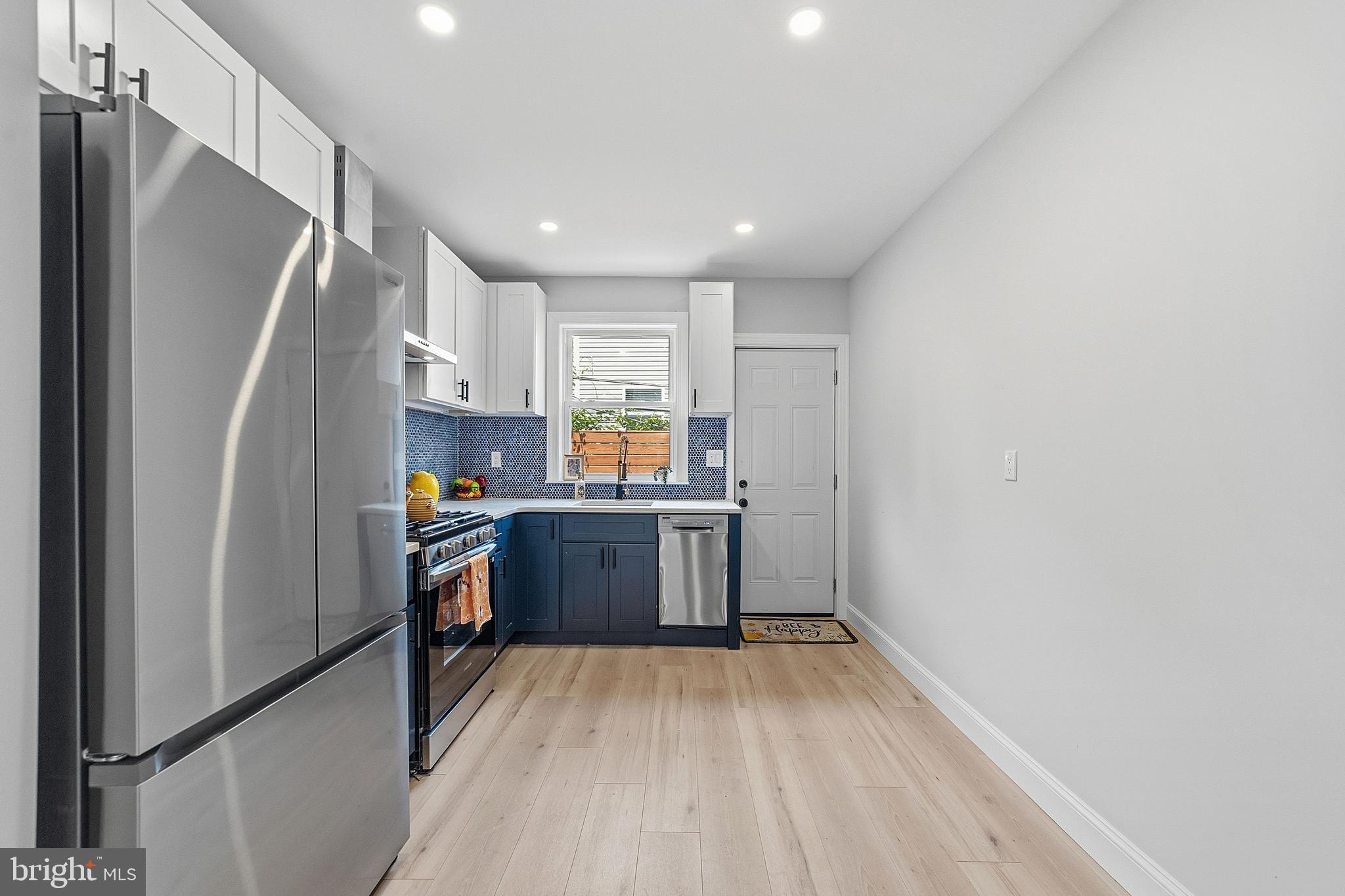 2319 Cross Street Philadelphia, PA 19146 - Photo 7 of 28 Kitchen from dining