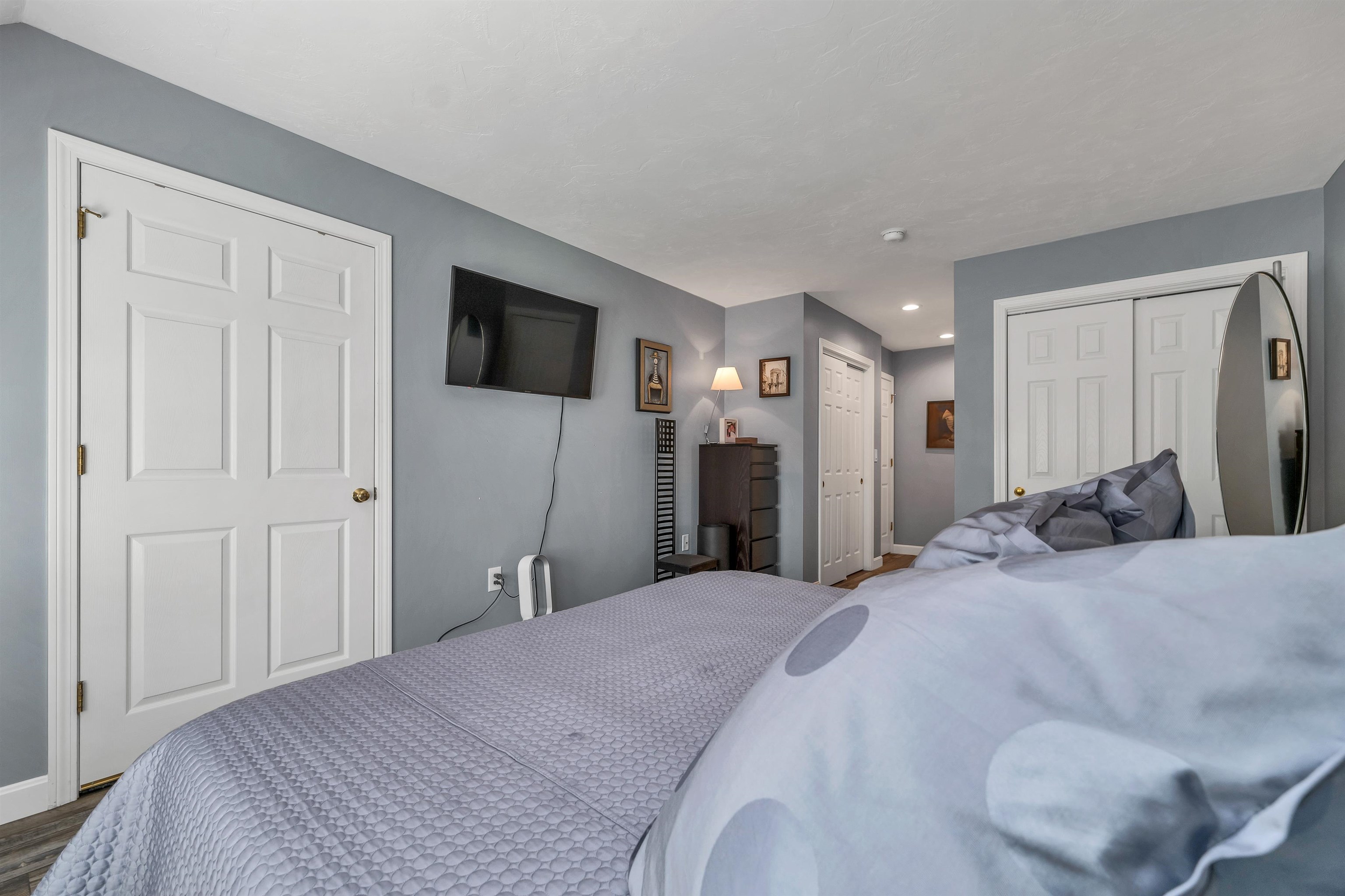 84 Hawthorne Village Road Nashua, NH 03062 - Photo 15 of 55