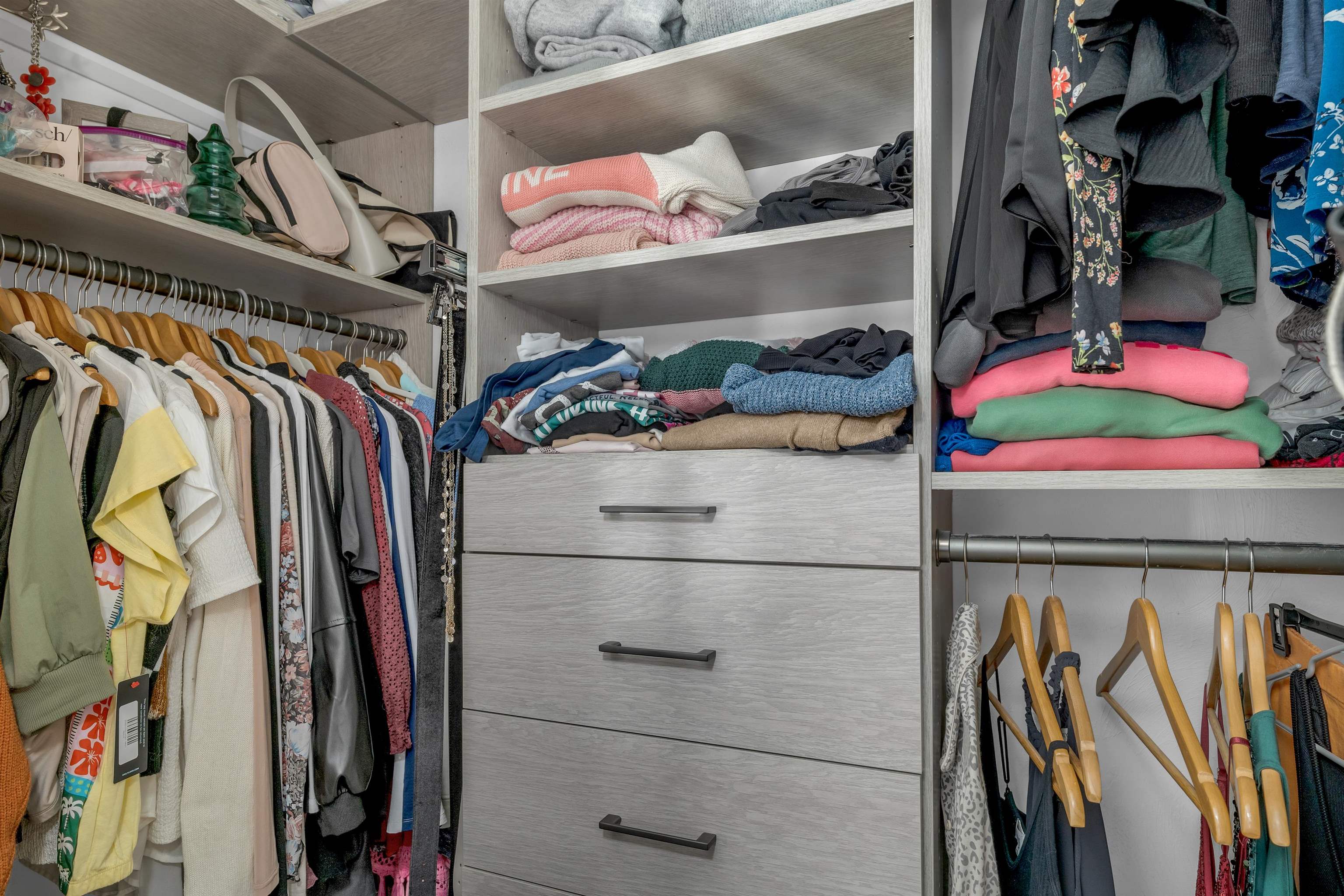 84 Hawthorne Village Road Nashua, NH 03062 - Photo 16 of 55