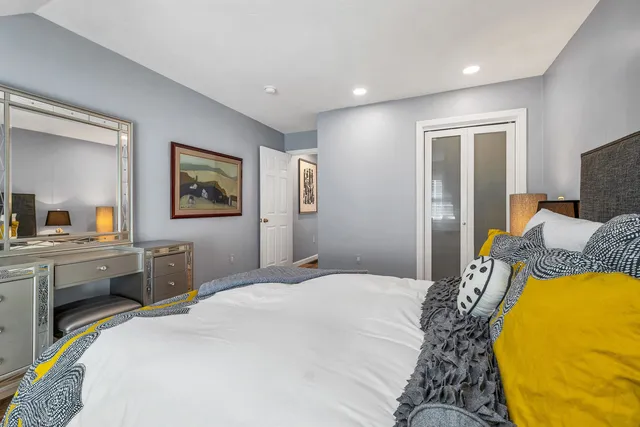 $825,000 | 84 Hawthorne Village Road, Nashua, NH 03062