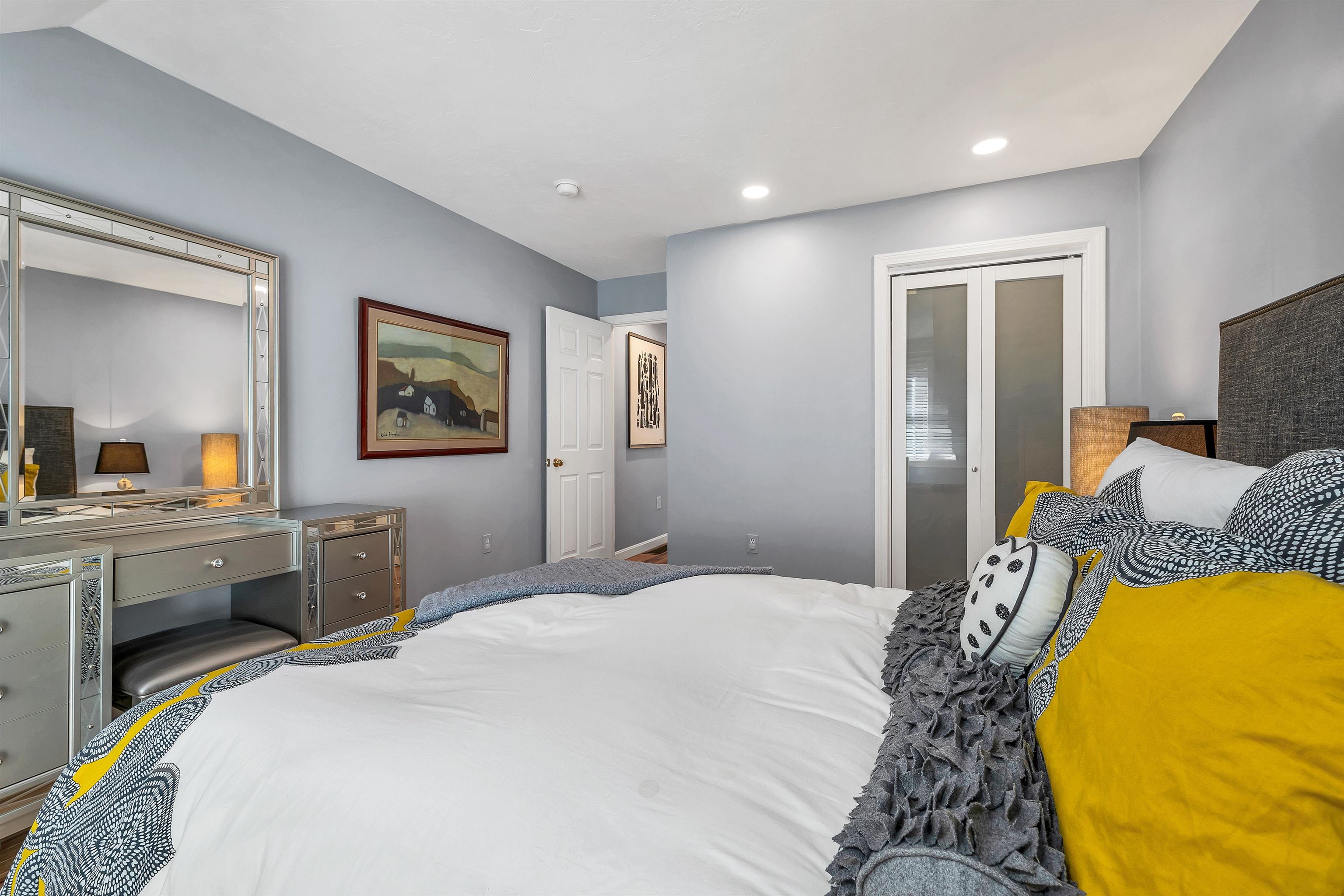 84 Hawthorne Village Road Nashua, NH 03062 - Photo 26 of 55