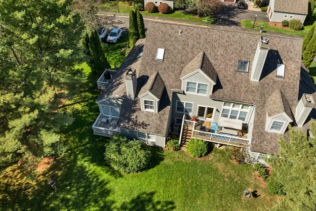 $825,000 | 84 Hawthorne Village Road, Nashua, NH 03062